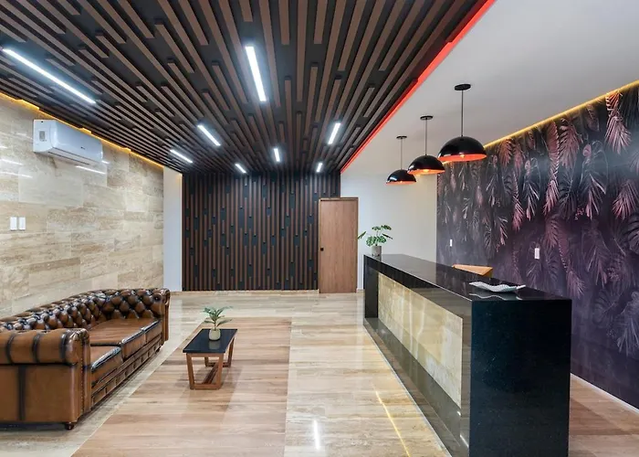 Brand New With King Bed And Rooftop Pool