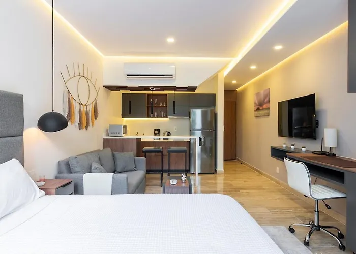 Brand New With King Bed And Rooftop Pool Apartment